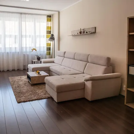 Buda Delight Sunny With Balcony شقة *